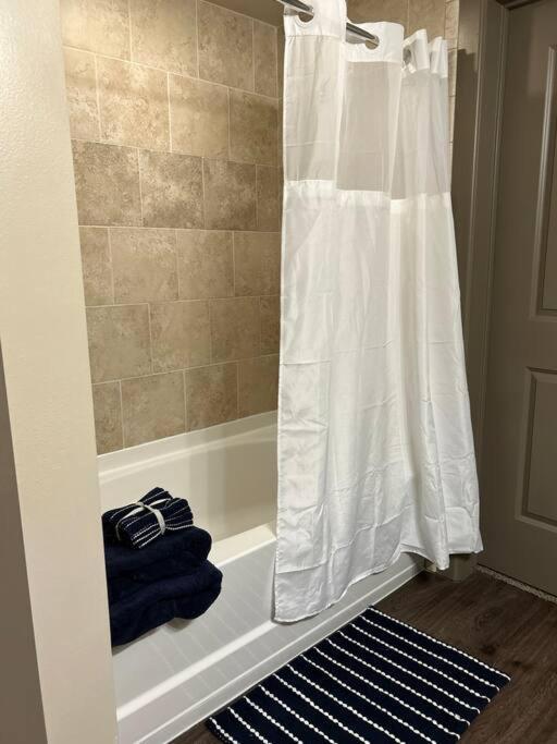 Apartment Elite Retreat Dallas - *